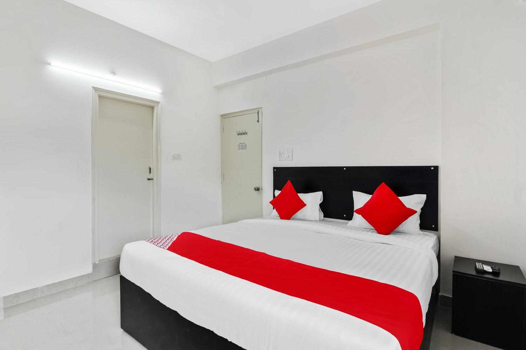 Hotel Super O Hill Hyderabad